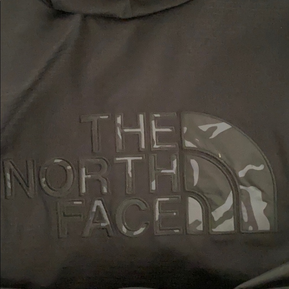 Men’s The North Face hoodie - size medium